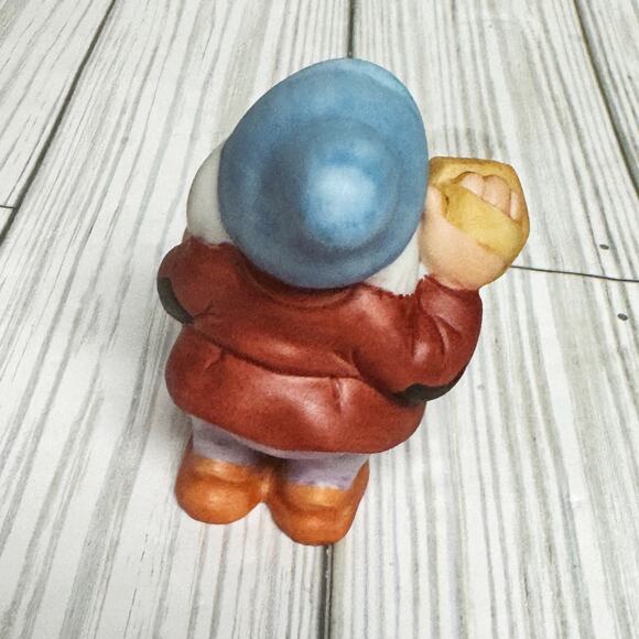 Vintage DISNEY Snow White Seven Dwarves BASHFUL Sri Lanka Porcelain Bisque ~3” - Picture 3 of 5